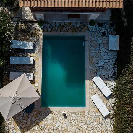 Nephele 3 Bedroom Villa With Private Pool *