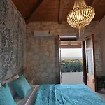 Villa 3 Bedroom Nephele Villa - Jootiq *