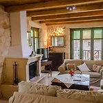 3 Bedroom Nephele Villa - Jootiq *