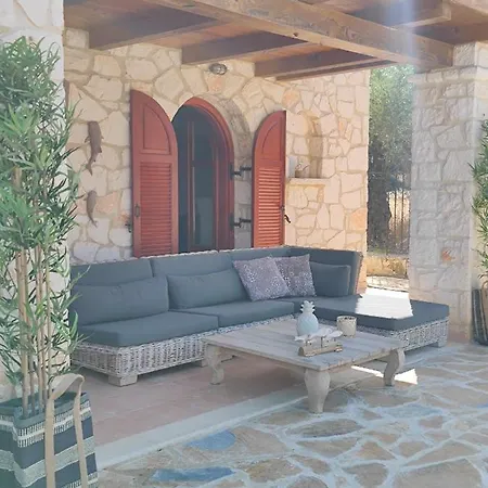 Villa Jootiq