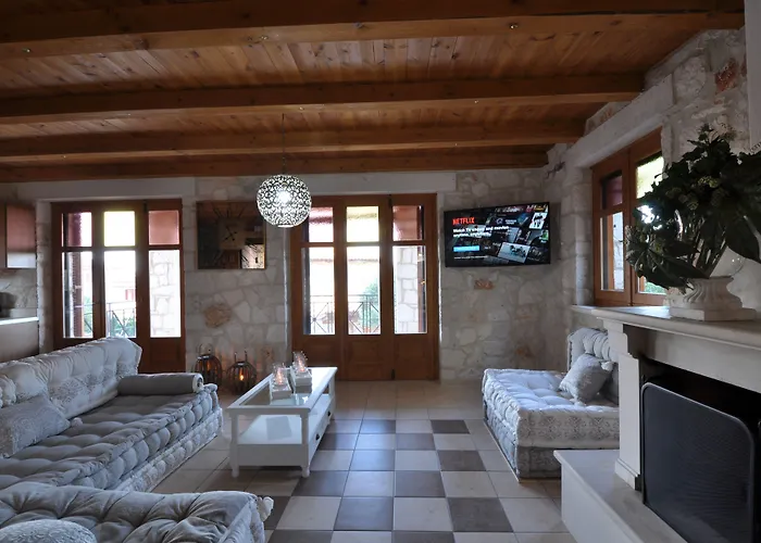 빌라 3 Bedroom Nephele Villa - Jootiq *