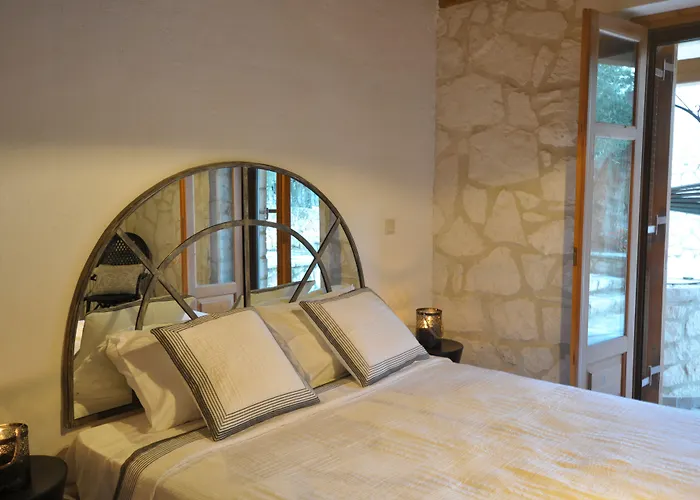 3 Bedroom Nephele Villa - Jootiq