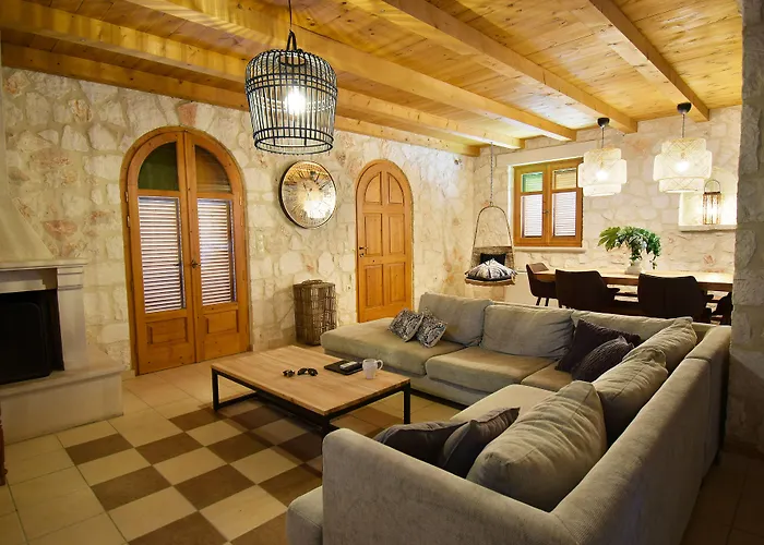 Вилла 3 Bedroom Nephele Villa - Jootiq